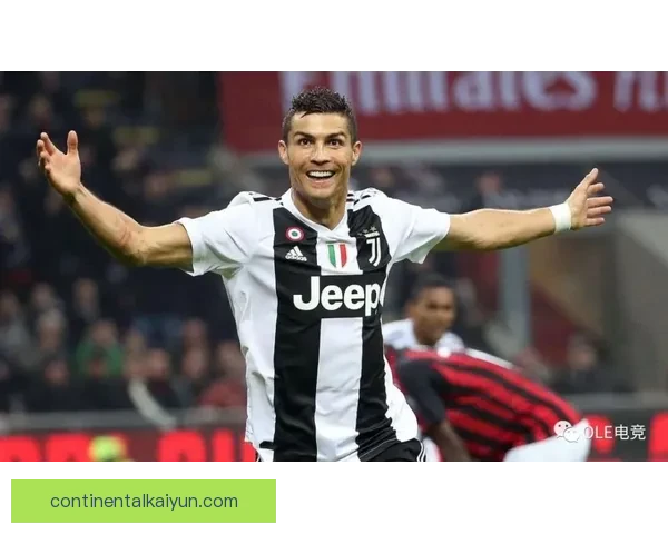 梅里诺中场风格独特，备受关注，展现出强大的竞争力与战术意识。