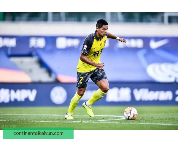 托纳利比赛阅读能力持续提升，中场组织表现稳健